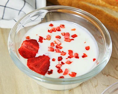 freeze dried strawberries and bananas made in China